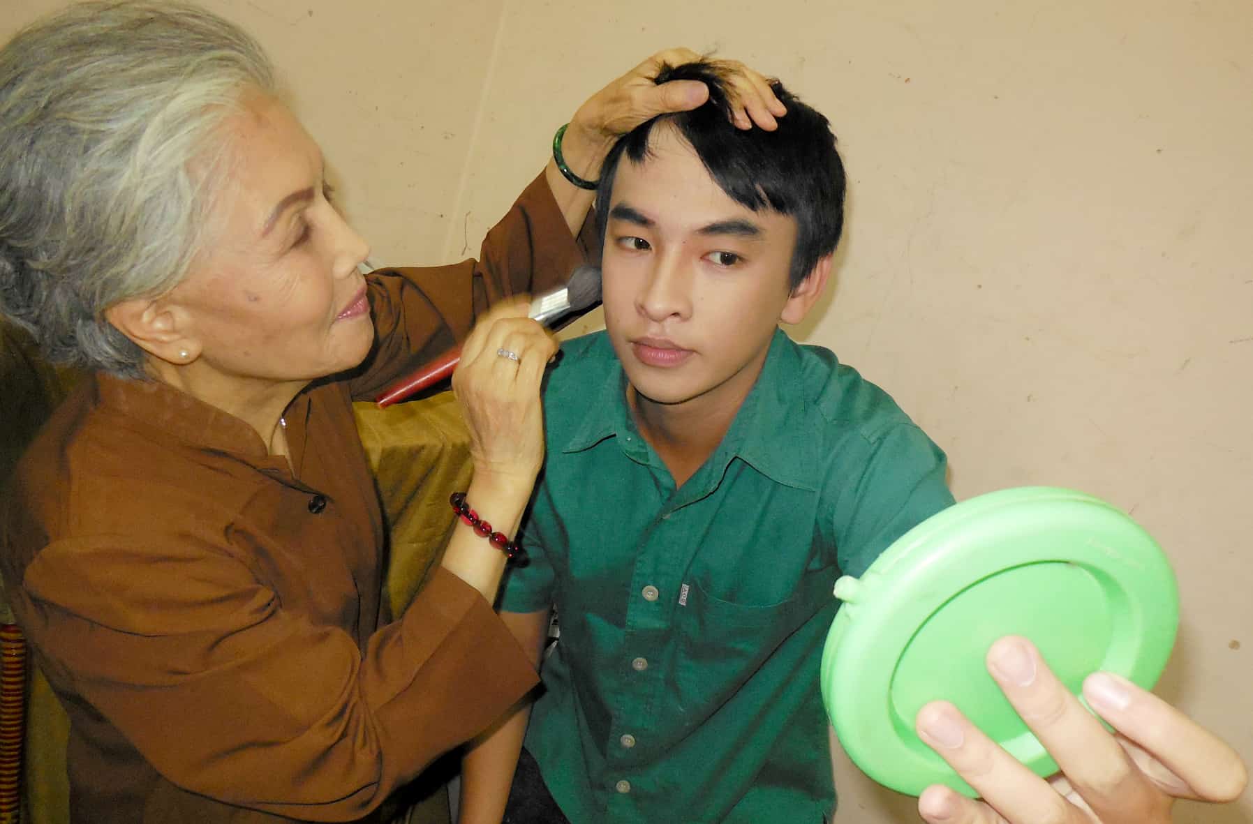 Nghệ sĩ thương tiếc sầu nữ Út Bạch Lan 6 Nghệ sĩ thương tiếc sầu nữ Út Bạch Lan - Ảnh 5